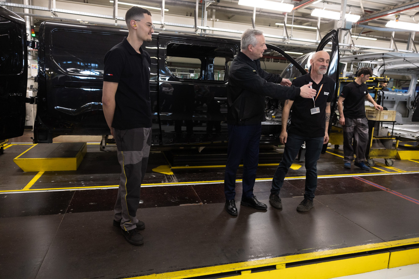 Ce 29 mars, lors de la visite de Bruno Le Maire, à l’occasion de l’annonce de la fabrication FlexEvan sur le site de Renault Sandouville. (©Hamilton de Oliveira)